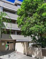 西新宿フォレストアネックス