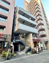 レイランド・アザブ